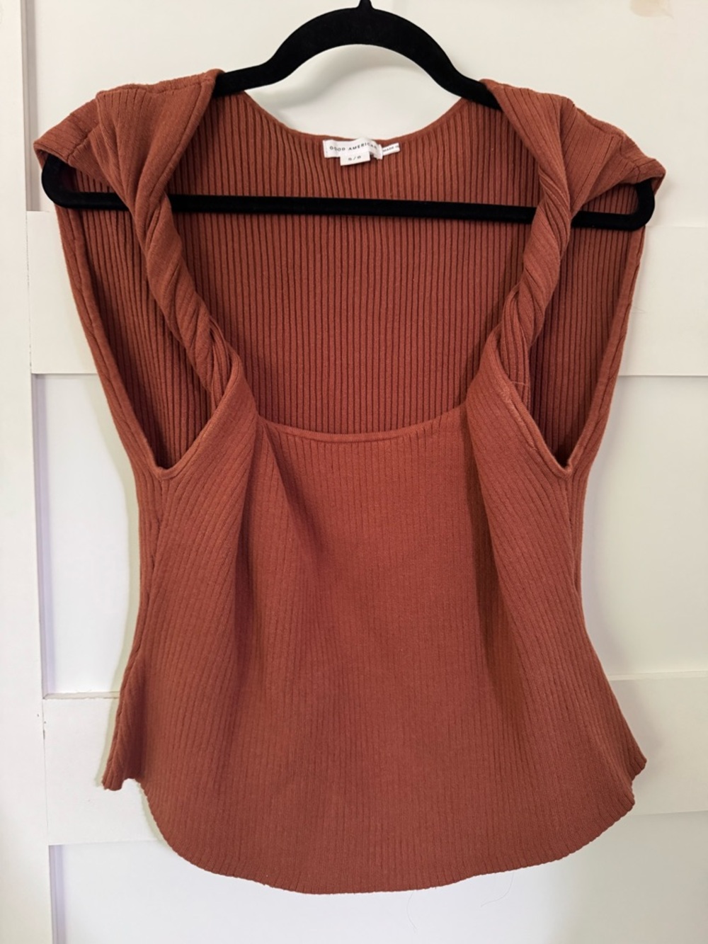 Good American Ribbed Twisted-Strap Tank Top - Rust